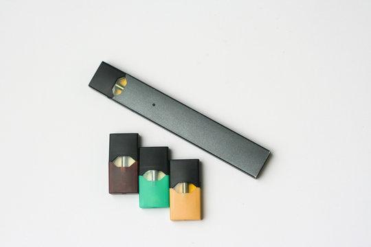 Juul_e-cigarette_pods_vape_Cloud Vapor_CloudVapor